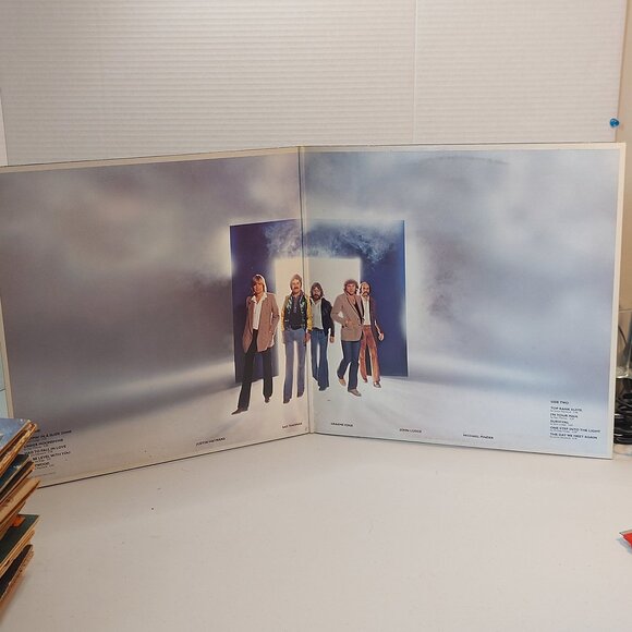 The Moody Blues ~ Octave ( Blue Vinyl LP, 1978) gatefold - Picture 2 of 5